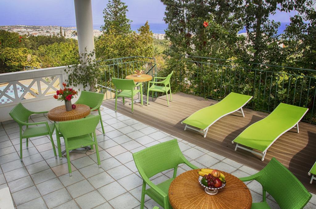 Romantica Hotel Apartments แอร์ซอนิสซอส ภายนอก รูปภาพ
